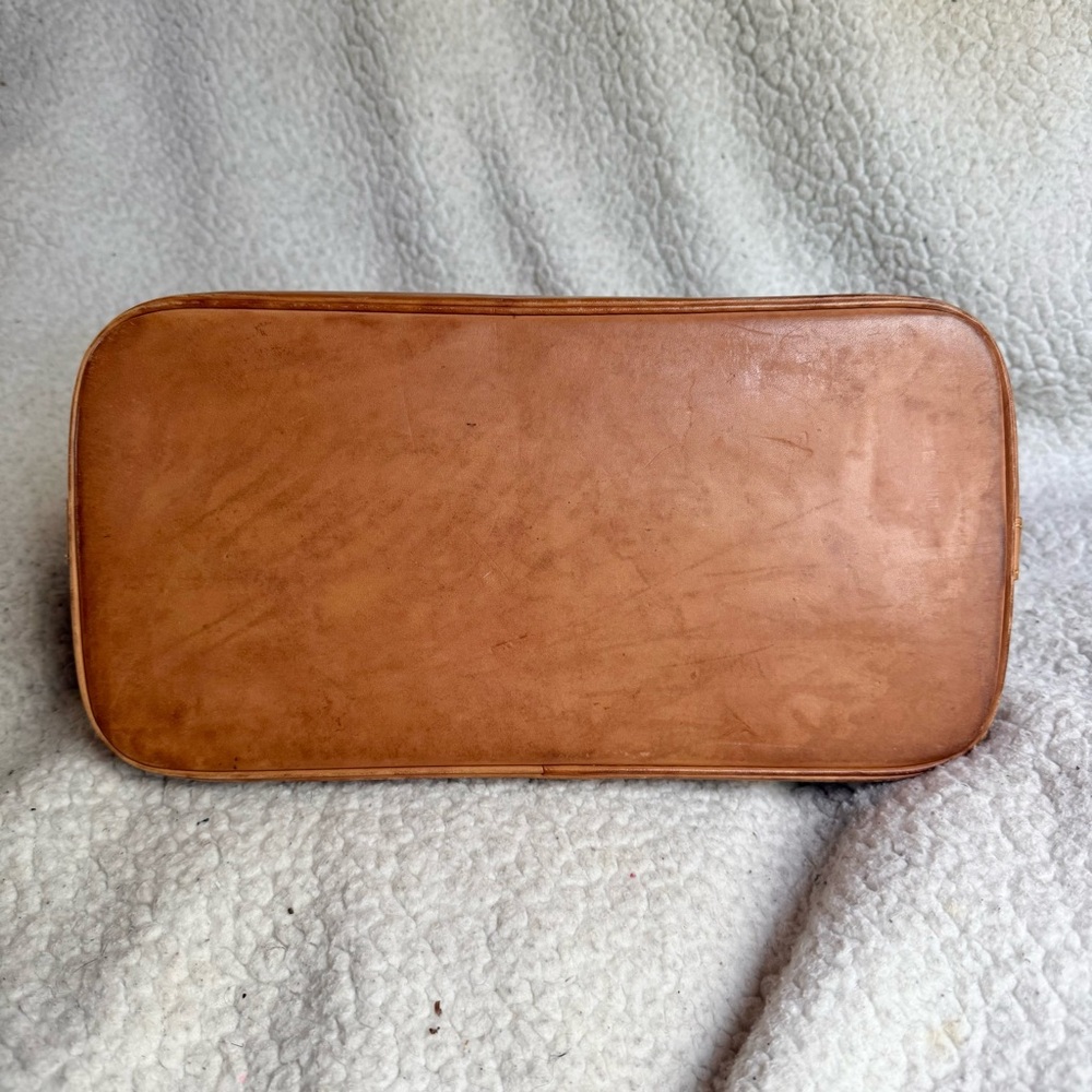 Louis Vuitton Alma PM Handbag - Picture 5 of 14